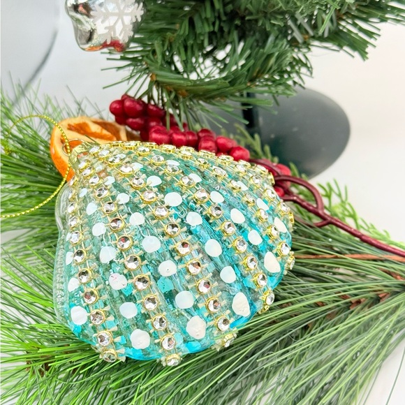 Macy’s Holiday Lane Seaside Scallop Christmas Glass Ornament 4” - Picture 3 of 5